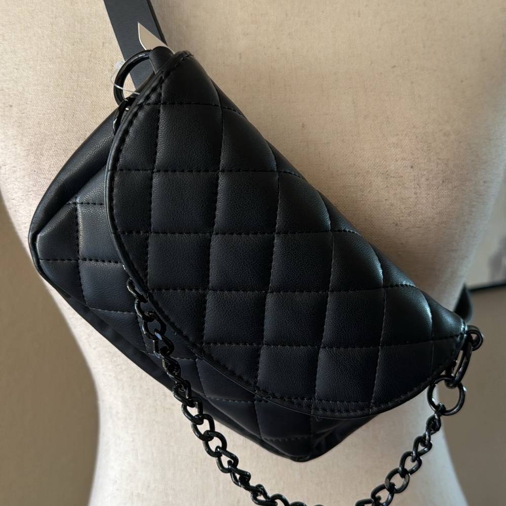 Versatile diamond stitch fanny bag and mini bag - Picture 9 of 10